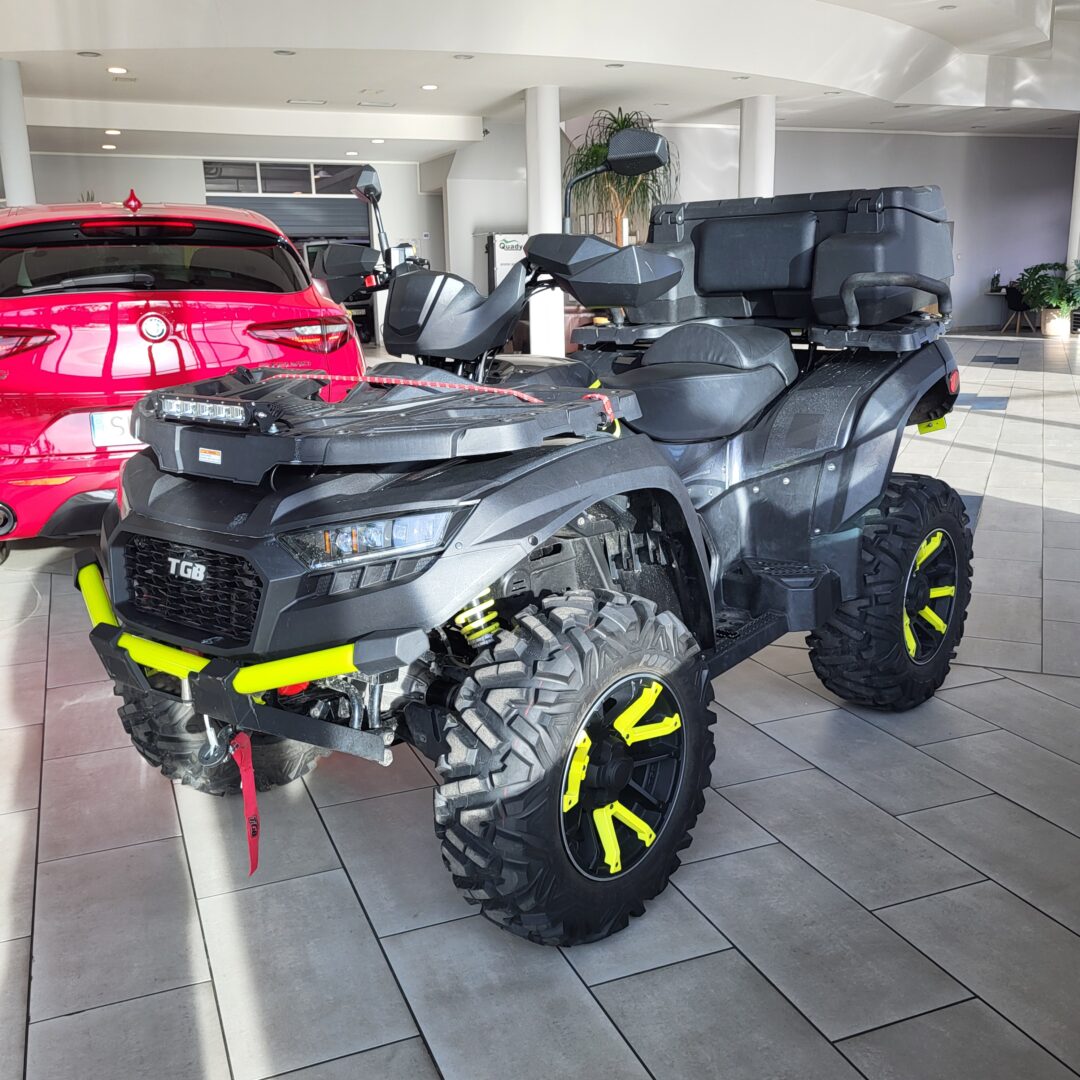 ATV TGB Blade 1000 LTX Max Limited 2025: Czarny quad z żółtymi akcentami