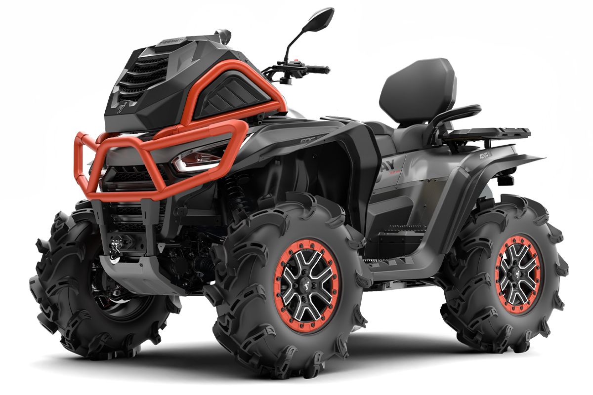 Segway AT 10 WL MUD: Czarny quad z pomarańczową ramą ochronną i oponami terenowymi